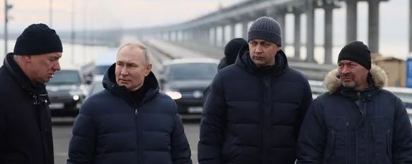 Путин объяснил поездку на Крымский мост желанием лично оценить проделанный ремонт